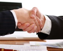 广州收数公司-与古董收藏家建