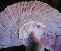 顾客每次吃完都欠账